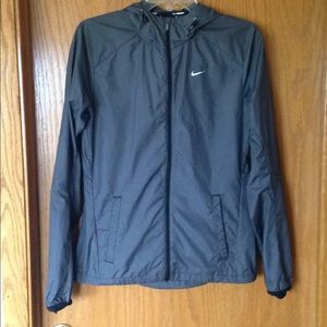 Nike sport wind breaker